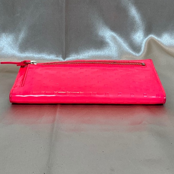 Kate Spade Hot Pink wallet.   9-H7B - Picture 7 of 8